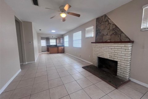 House in Eustis, Florida 2 bedrooms, 88.44 sq.m. № 1917338 - photo 12