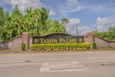 Townhouse in Tampa, Florida 2 bedrooms, 141.77 sq.m. № 1817471 - photo 2