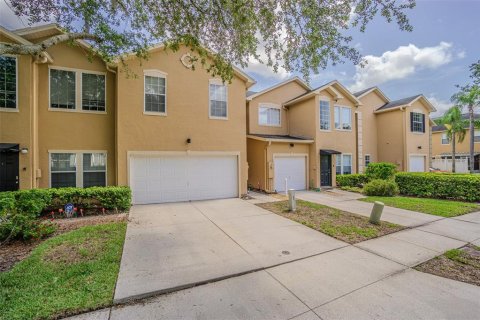 Townhouse in Tampa, Florida 2 bedrooms, 141.77 sq.m. № 1817471 - photo 1