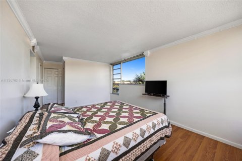 Copropriété à vendre à Miami, Floride: 2 chambres, 110.74 m2 № 1701333 - photo 13