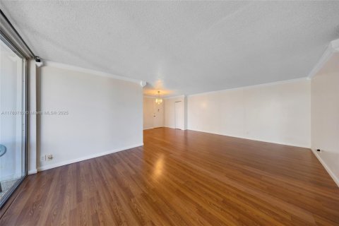 Copropriété à vendre à Miami, Floride: 2 chambres, 110.74 m2 № 1701333 - photo 26