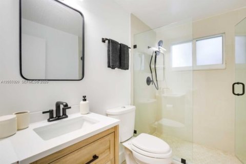 Villa ou maison à louer à Pompano Beach, Floride: 4 chambres, 160.54 m2 № 2188627 - photo 22
