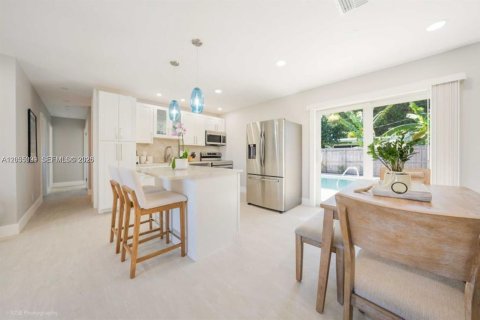 Villa ou maison à louer à Pompano Beach, Floride: 4 chambres, 160.54 m2 № 2188627 - photo 4