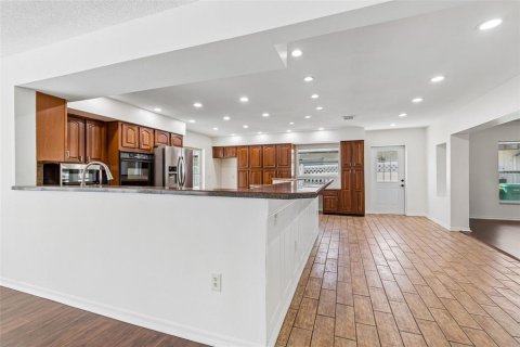 Купить виллу или дом в Данедин, Флорида 4 комнаты, 215.16м2, № 2157639 - фото 16