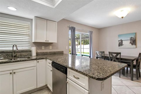 House in Sarasota, Florida 3 bedrooms, 130.99 sq.m. № 1853038 - photo 22