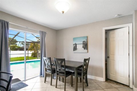 House in Sarasota, Florida 3 bedrooms, 130.99 sq.m. № 1853038 - photo 23