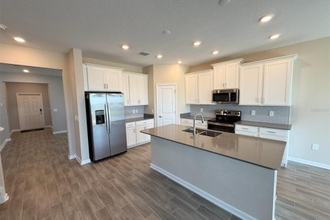 House in Groveland, Florida 5 bedrooms, 307.41 sq.m. № 1844854 - photo 3