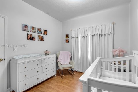 Casa en venta en Miami, Florida, 3 dormitorios, 163.42 m2 № 2050074 - foto 29