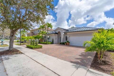 Casa en venta en Miami, Florida, 3 dormitorios, 163.42 m2 № 2050074 - foto 3