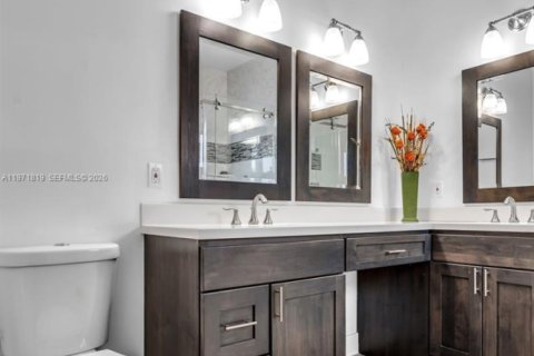 Casa en venta en Miami, Florida, 3 dormitorios, 163.42 m2 № 2050074 - foto 23