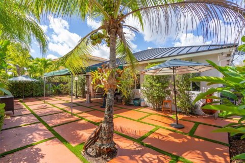 Casa en venta en Miami, Florida, 3 dormitorios, 163.42 m2 № 2050074 - foto 12