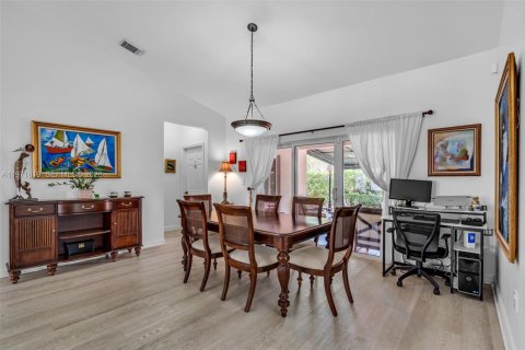 Casa en venta en Miami, Florida, 3 dormitorios, 163.42 m2 № 2050074 - foto 6