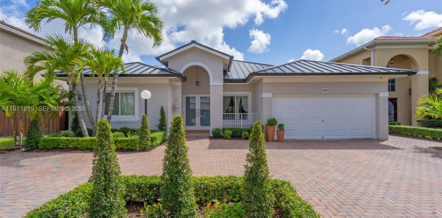 Casa en Miami, Florida 3 dormitorios, 163.42 m2 № 2050074