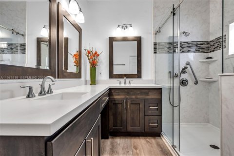 Casa en venta en Miami, Florida, 3 dormitorios, 163.42 m2 № 2050074 - foto 22