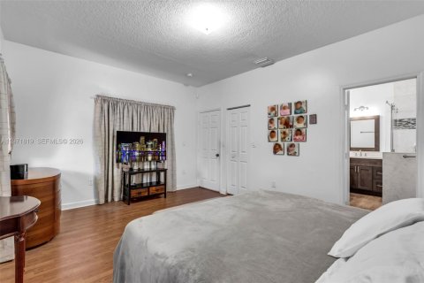 Casa en venta en Miami, Florida, 3 dormitorios, 163.42 m2 № 2050074 - foto 26