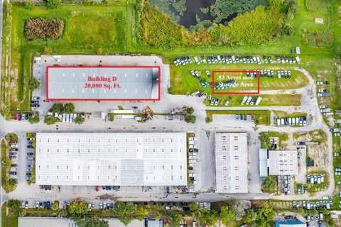 Снять в аренду коммерческую недвижимость в Тарпон-Спрингс, Флорида 1858.05м2, № 1908930 - фото 3