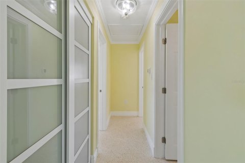 Купить виллу или дом в Сент-Питерсберг, Флорида 6 комнат, 109.25м2, № 2215920 - фото 15