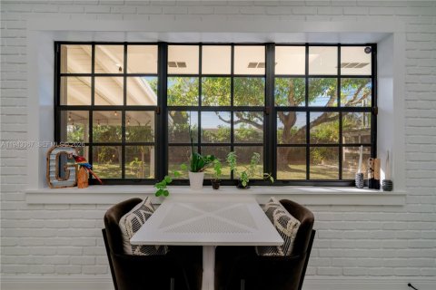 Снять в аренду виллу или дом в Майами, Флорида 3 спальни, 116.13м2, № 2004448 - фото 26