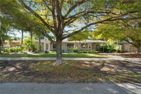 Снять в аренду виллу или дом в Майами, Флорида 3 спальни, 116.13м2, № 2004448 - фото 2