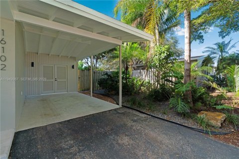 Снять в аренду виллу или дом в Майами, Флорида 3 спальни, 116.13м2, № 2004448 - фото 11