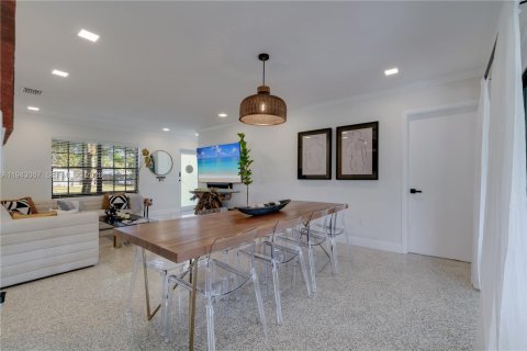 Снять в аренду виллу или дом в Майами, Флорида 3 спальни, 116.13м2, № 2004448 - фото 22