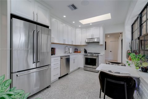 Снять в аренду виллу или дом в Майами, Флорида 3 спальни, 116.13м2, № 2004448 - фото 24