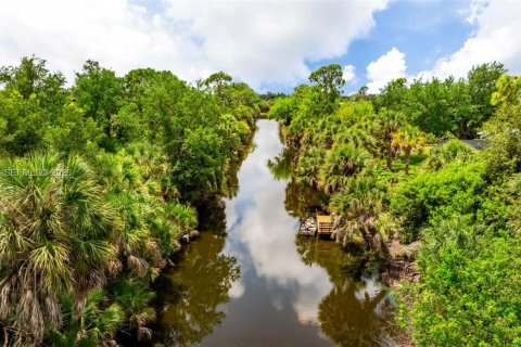 Land in Port Charlotte, Florida № 2256844