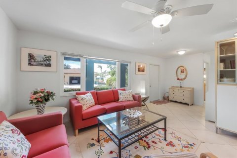 House in Longboat Key, Florida 3 bedrooms, 163.32 sq.m. № 1556273 - photo 13