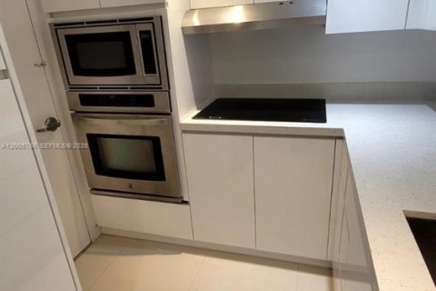 Condo in Miami Beach, Florida, 1 bedroom  № 2069666