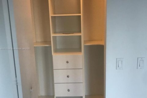 Купить кондоминиум в Майами, Флорида 51.19м2, № 1960512 - фото 8