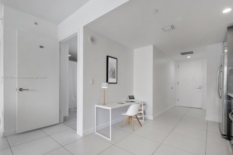 Купить кондоминиум в Майами, Флорида 51.19м2, № 1960512 - фото 6