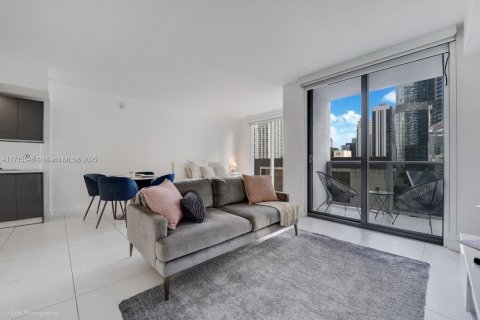 Купить кондоминиум в Майами, Флорида 51.19м2, № 1960512 - фото 3