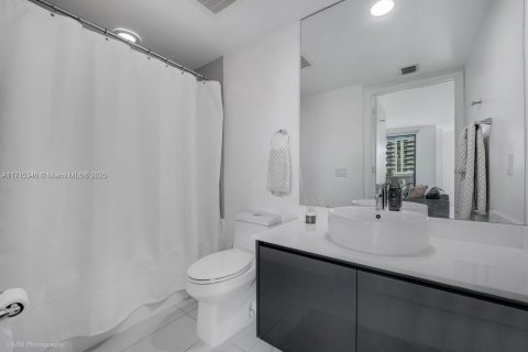 Купить кондоминиум в Майами, Флорида 51.19м2, № 1960512 - фото 7