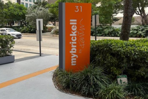 Купить кондоминиум в Майами, Флорида 51.19м2, № 1960512 - фото 14