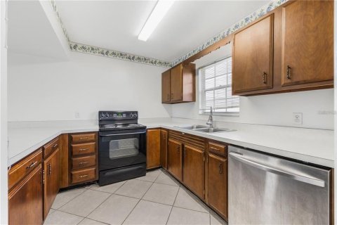 Condominio en venta en Apopka, Florida, 2 dormitorios, 90.58 m2 № 2098965 - foto 6