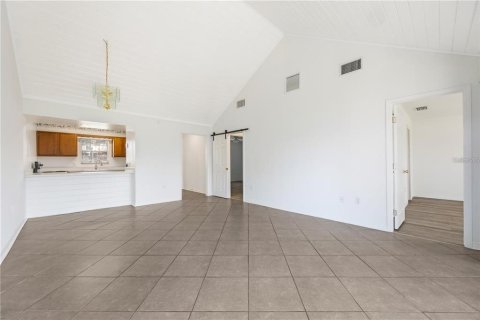 Condominio en venta en Apopka, Florida, 2 dormitorios, 90.58 m2 № 2098965 - foto 18
