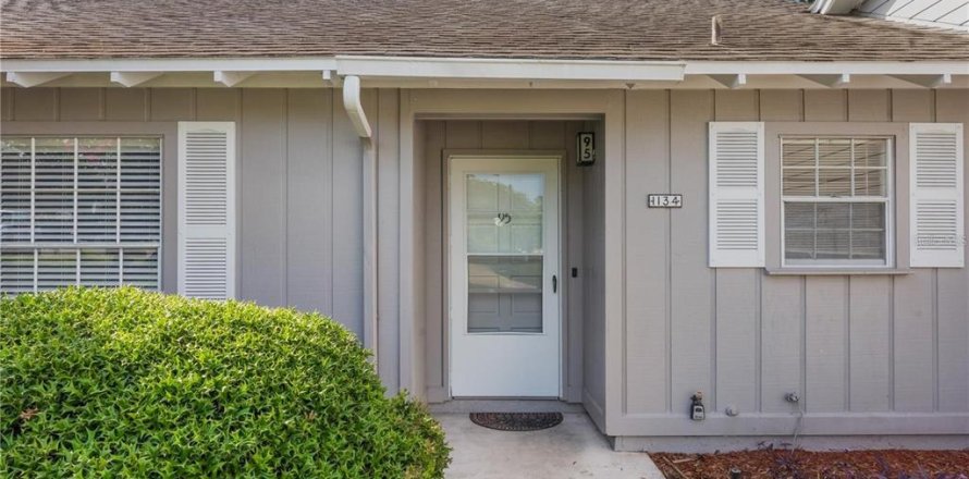 Condominio en Apopka, Florida, 2 dormitorios  № 2098965
