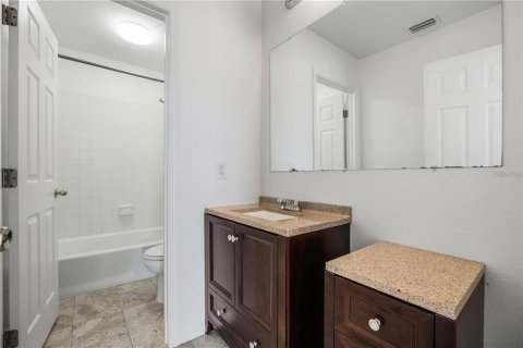 Condominio en venta en Apopka, Florida, 2 dormitorios, 90.58 m2 № 2098965 - foto 10