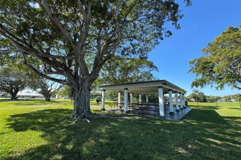 Снять в аренду виллу или дом в Тамарак, Флорида 3 спальни, 109.72м2, № 1972683 - фото 24