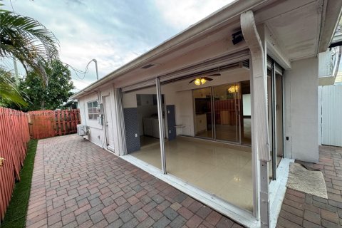 Снять в аренду виллу или дом в Тамарак, Флорида 3 спальни, 109.72м2, № 1972683 - фото 20