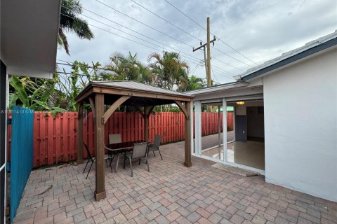 Снять в аренду виллу или дом в Тамарак, Флорида 3 спальни, 109.72м2, № 1972683 - фото 21