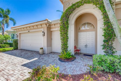 Купить виллу или дом в Палм-Бич-Гарденс, Флорида 9 комнат, 334.45м2, № 2005331 - фото 2