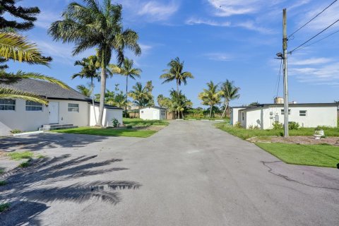 House in Miami, Florida № 716500 - photo 1