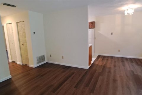 Appartement à louer à Gainesville, Floride: 2 chambres, 75.25 m2 № 1851326 - photo 6