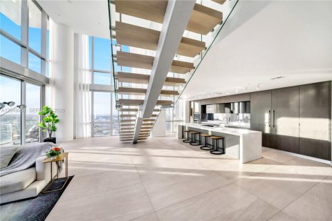 Condo in Miami, Florida, 4 bedrooms  № 2186380 - photo 5