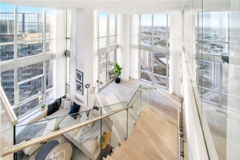 Condo in Miami, Florida, 4 bedrooms  № 2186380 - photo 9