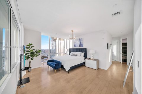 Condo in Miami, Florida, 4 bedrooms  № 2186380 - photo 17