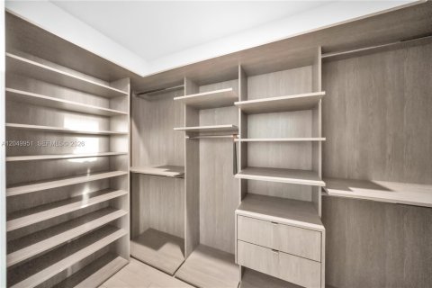 Condo in Miami, Florida, 4 bedrooms  № 2186380 - photo 18