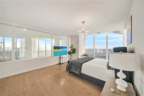 Condo in Miami, Florida, 4 bedrooms  № 2186380 - photo 22