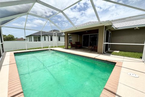 Villa ou maison à vendre à Lehigh Acres, Floride: 3 chambres, 131.74 m2 № 2043028 - photo 5